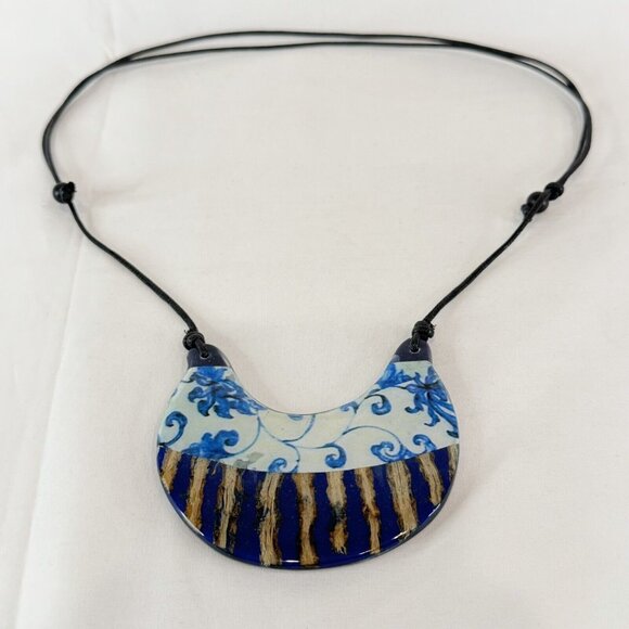 Blue Statement Necklace 21 inches Lightweight Adjustable Fits Over Head Easily - Picture 1 of 3
